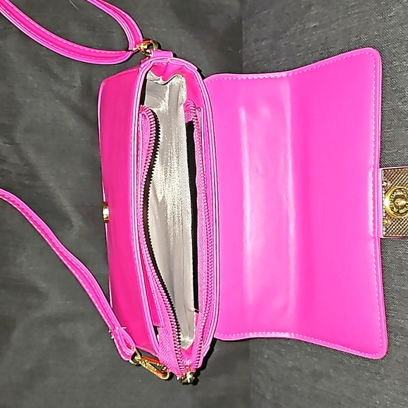 Hot Pink Purse - Picture 4 of 4